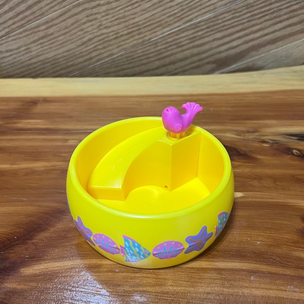 Vintage Littlest Pet Shop Beethovens 2nd Pet Bath Tub Yellow Bird Perch Toy